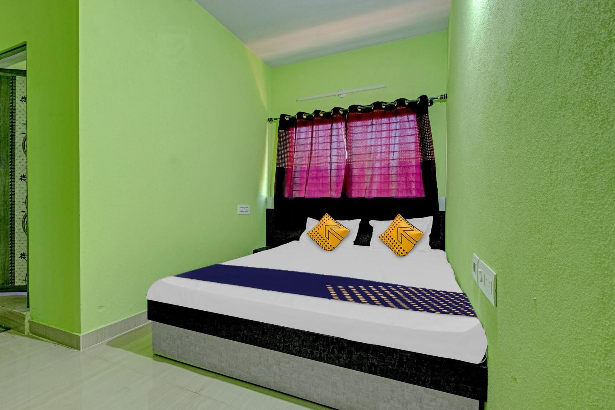 Spot On B R Comforts Krs Back Water Hotel Hosa Kannambadi Exterior photo