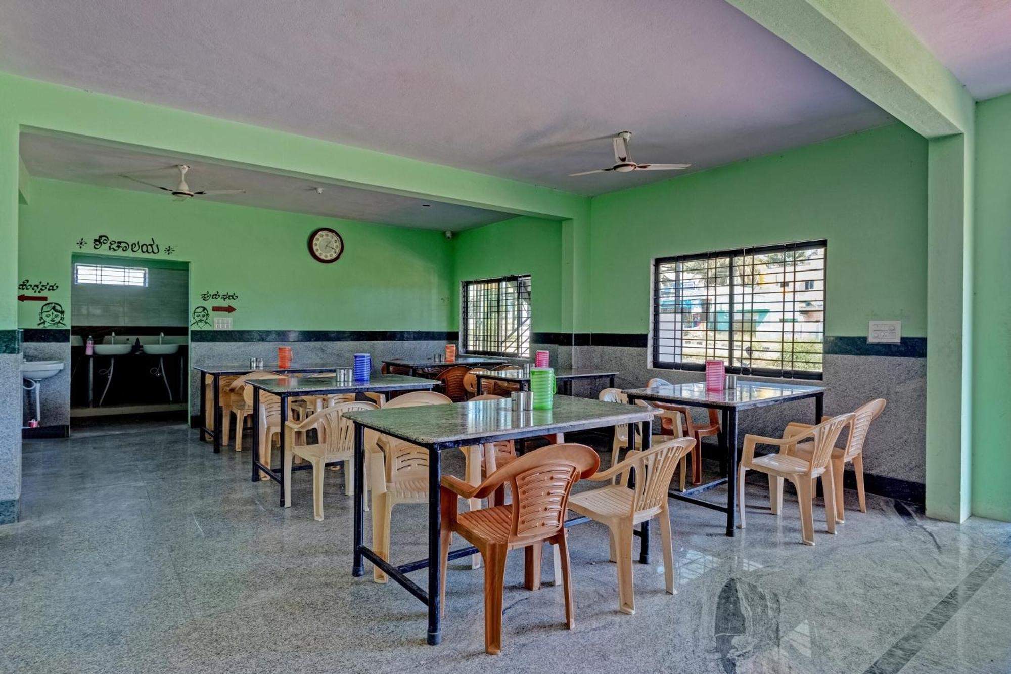 Spot On B R Comforts Krs Back Water Hotel Hosa Kannambadi Exterior photo